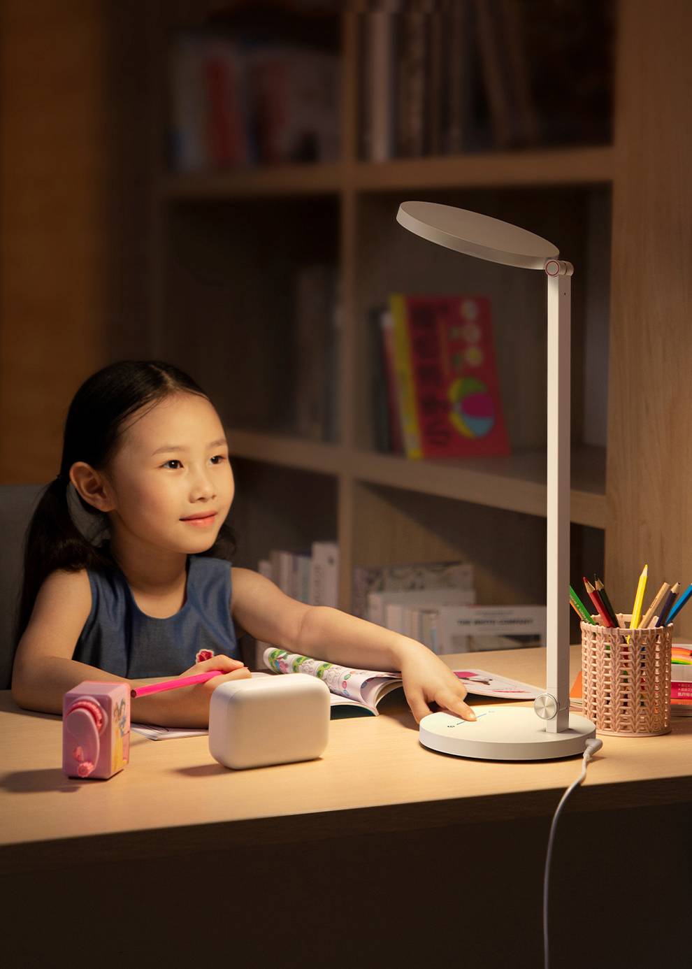 BASEUS Smart Eye Series Full Spectrum Eye-protective Desk Lamp (Smart Basic)