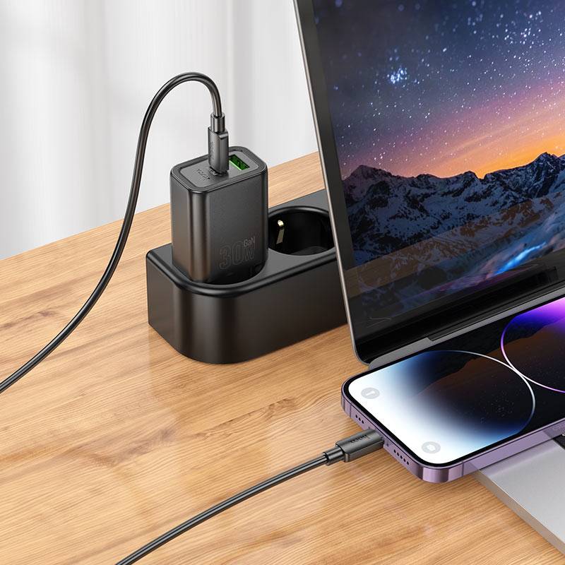 Hoco N63 30W PD QC3.0 Dual-Port Fast Charging Wall Charger with 1m USB-C to Lightning Cable