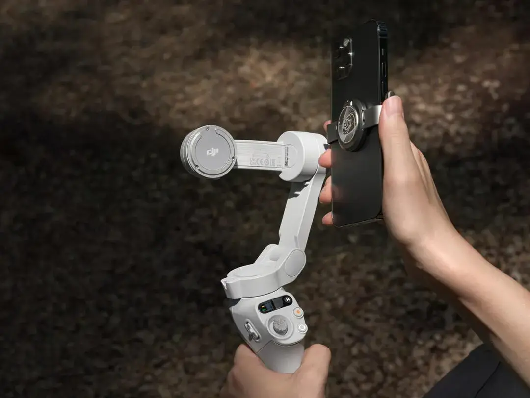 DJI Osmo Mobile SE Handheld 3-Axis Smartphone Gimbal