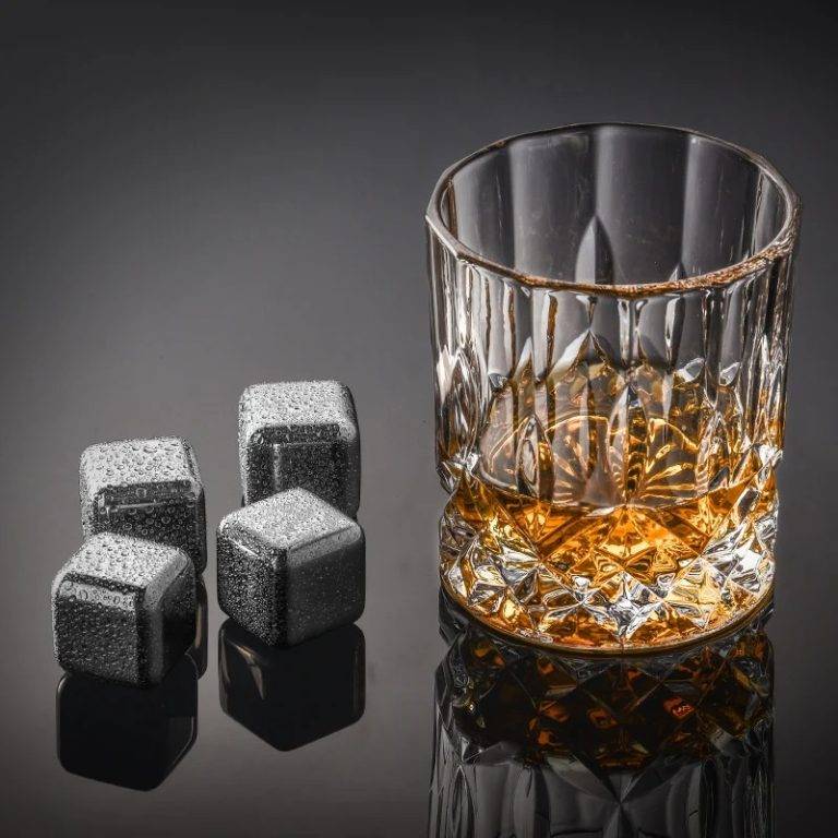 Circle Joy Premium Stainless Steel Reusable Ice Cubes 4pc
