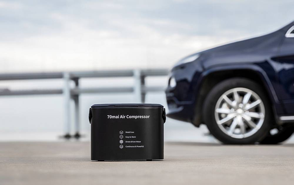 70Mai MiDrive TP01 Original 12V Digital Air Compressor with LED Display and Metal Storage Case