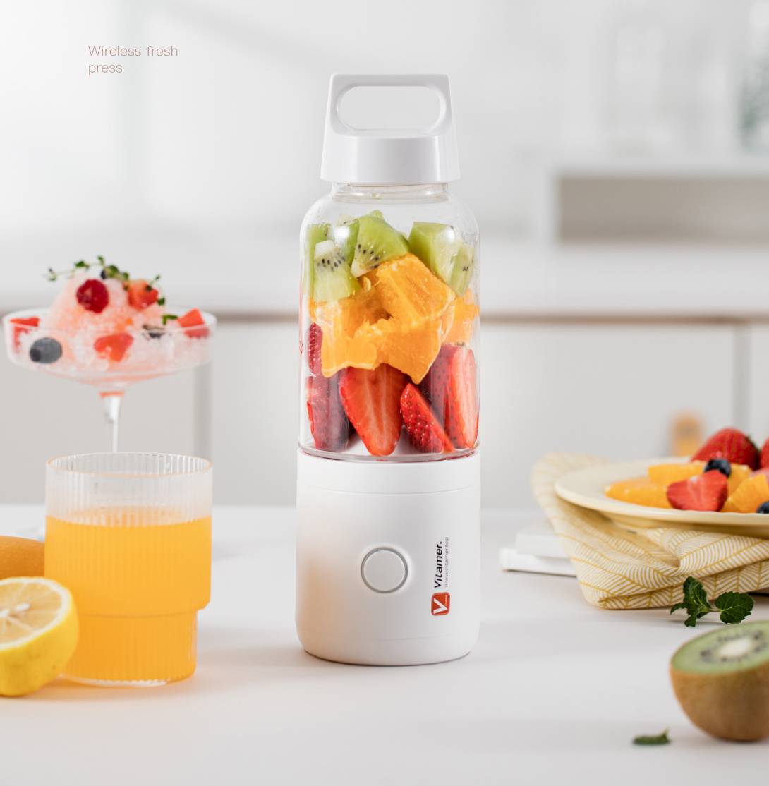 Vitamer 500ml Electric Blender: A Portable and Rechargeable Food Processor with Automatic Juicing Function, Ensuring Fast and Convenient Juice Preparation