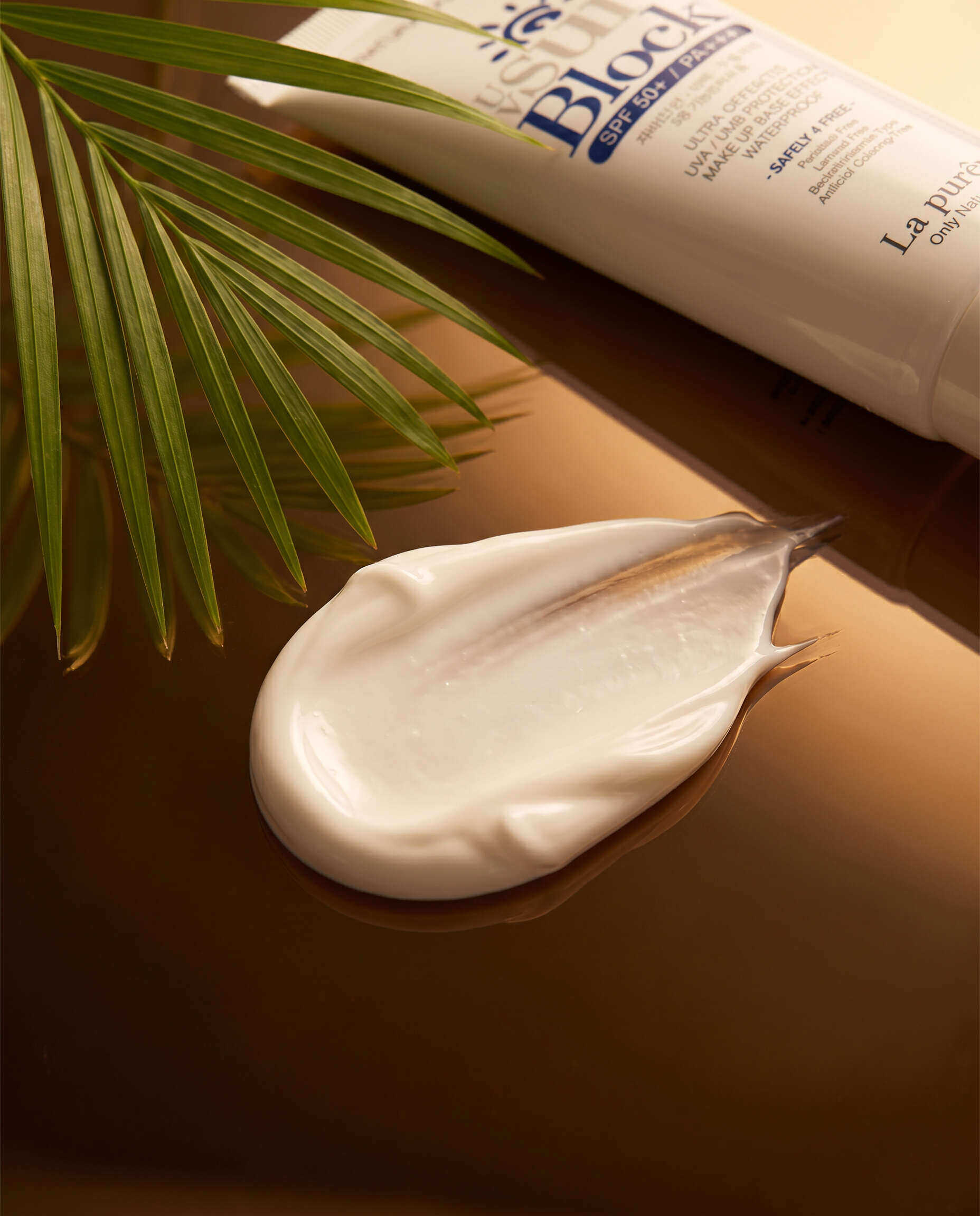 Natural Formula UV SPF 50+PA+++ Sunscreen