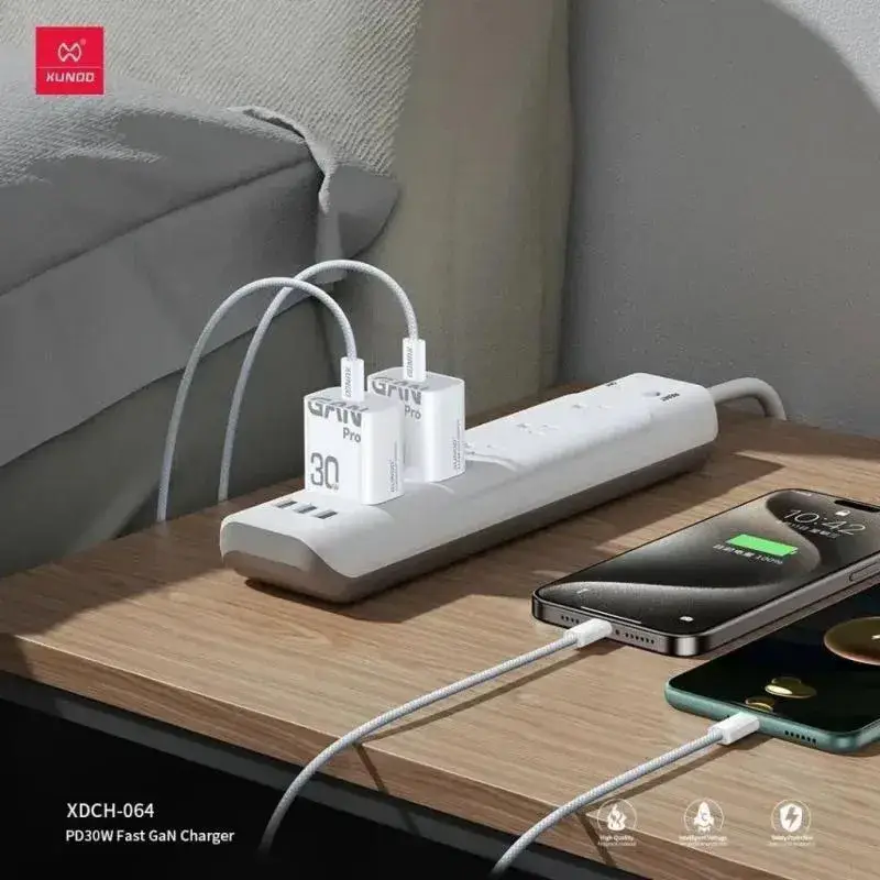 XUNDD XDCH-064 30W GaN Pro Fast Charger with USB-C to USB-C Cable